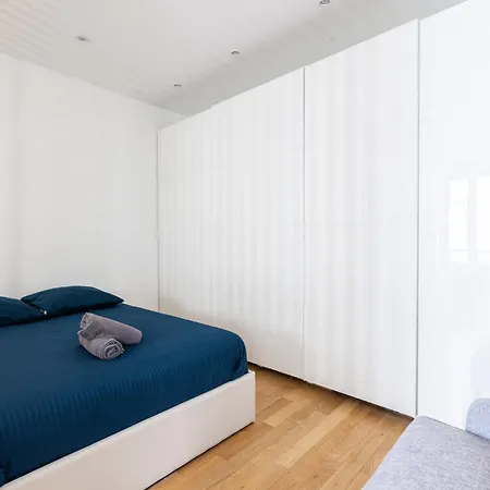Luxurious 1 Bedroom Republique Vinaigriers Free Netflix